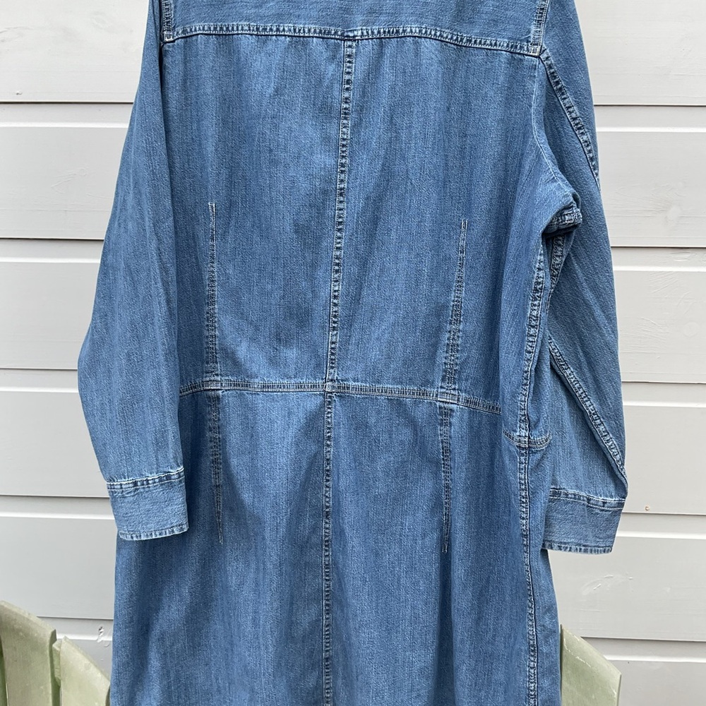 Levi's Light Blue Denim Shirt - Picture 2 of 7